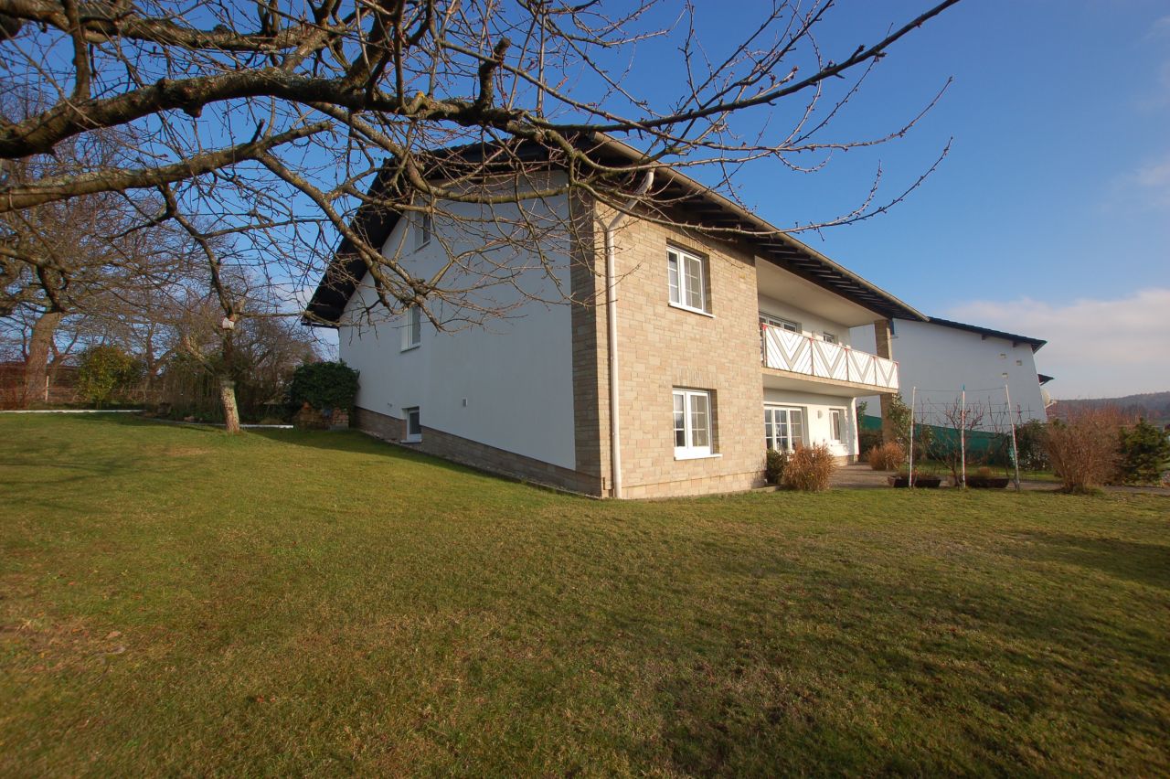 VERKAUFT! - Sehr schönes und gepflegtes Einfamilienhaus mit Einliegerwohnung in Lützelbach zu verkaufen!