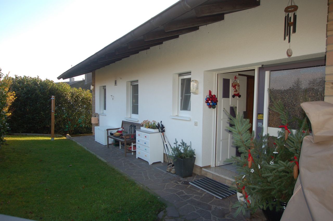 VERKAUFT! - Sehr schönes und gepflegtes Einfamilienhaus mit Einliegerwohnung in Lützelbach zu verkaufen!