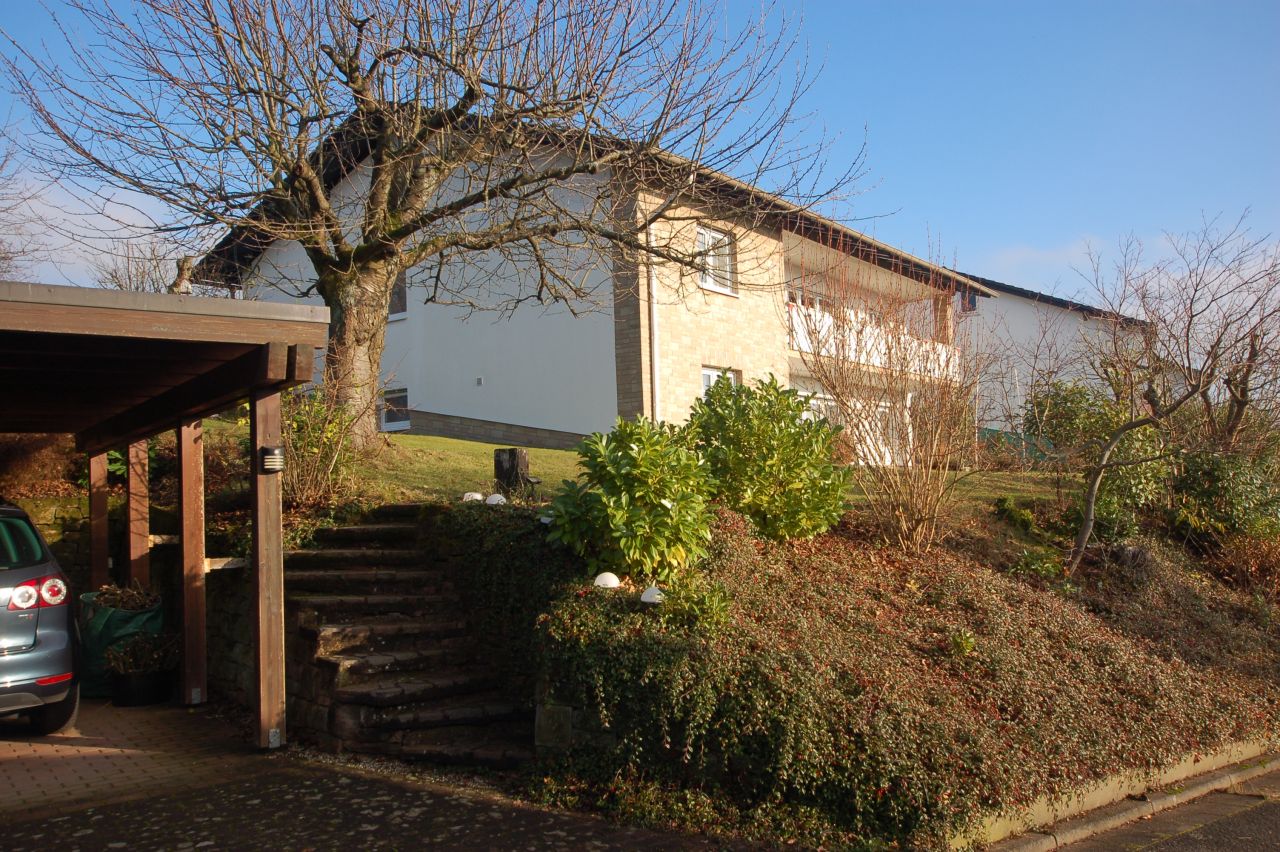 VERKAUFT! - Sehr schönes und gepflegtes Einfamilienhaus mit Einliegerwohnung in Lützelbach zu verkaufen!