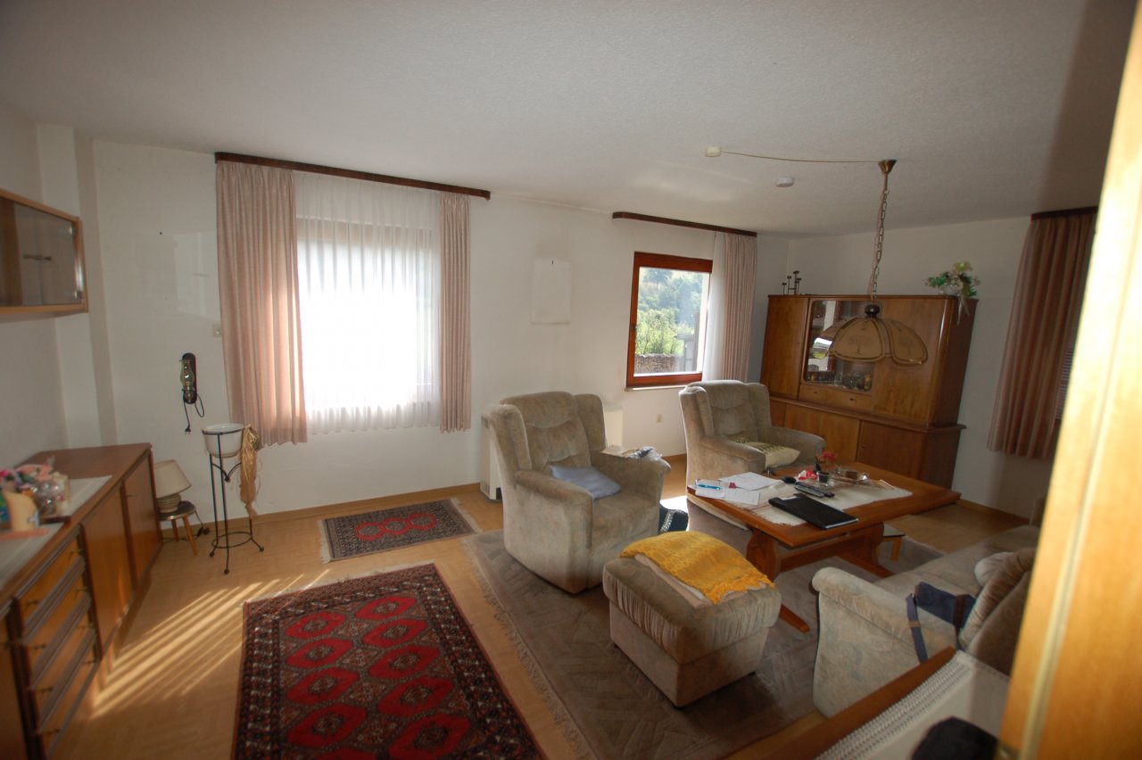 VERKAUFT!- Einfamilien-Doppelhaushälfte mit Scheune und Gärtchen in Gammelsbach zu verkaufen