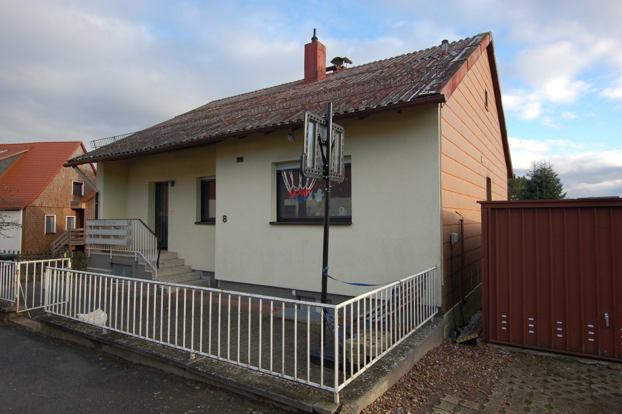 VERKAUFT ! - Freistehendes Einfamilienhaus in Vielbrunn zu verkaufen!