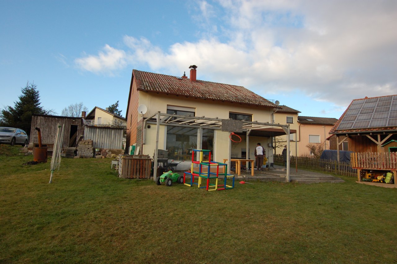 VERKAUFT ! - Freistehendes Einfamilienhaus in Vielbrunn zu verkaufen!