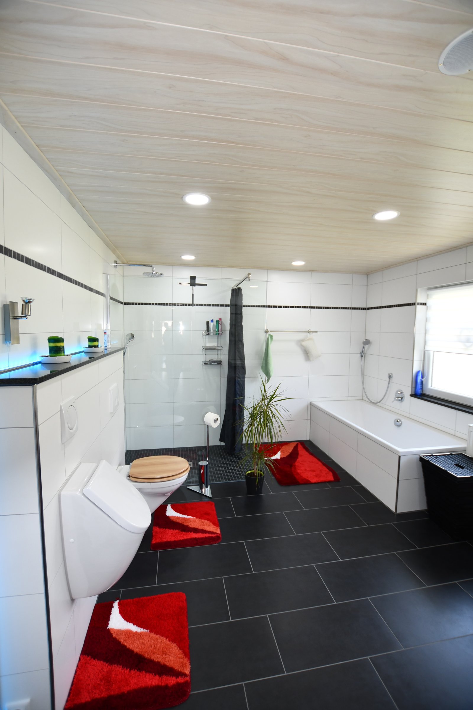 VERKAUFT! - Freistehendes Zweifamilienhaus in Michelstadt/Würzberg zu verkaufen!