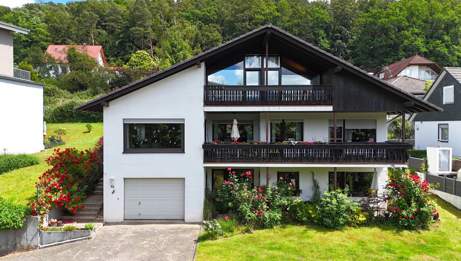 Einfamilienhaus mit vermieteter Einliegerwohnung in Bad König zu verkaufen! 